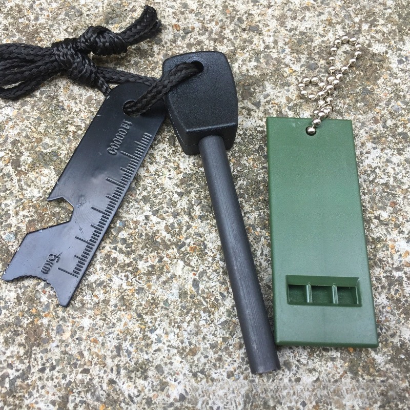 Kit de Acampamento e Sobrevivê - Ferro Rod Striker avaliação e preço